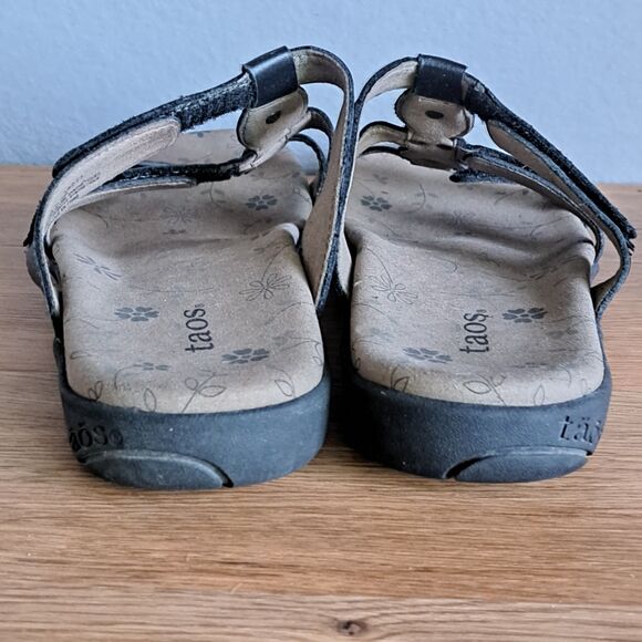 Taos Prize Slip On Black Leather Sandals 3 Strap Embellished Womens Size 9 EU 40 - Picture 5 of 12